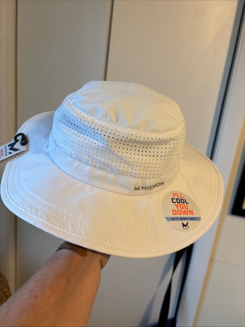 Mission Cooling Anywhere Boonie Hat Cloud White Adult  UPF50-Cools You Down